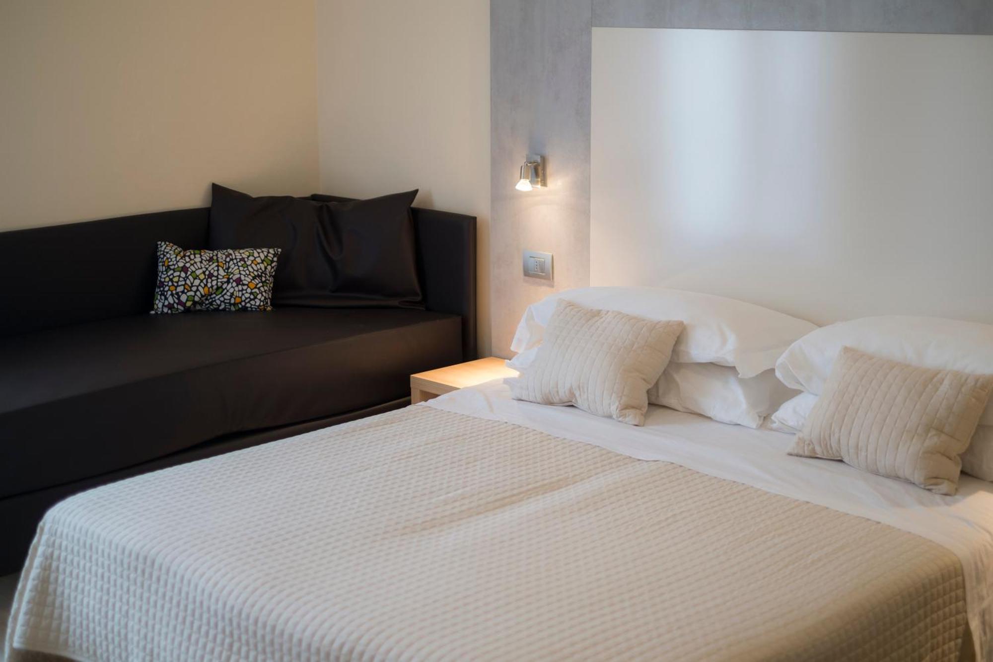 Ricchi Hotel